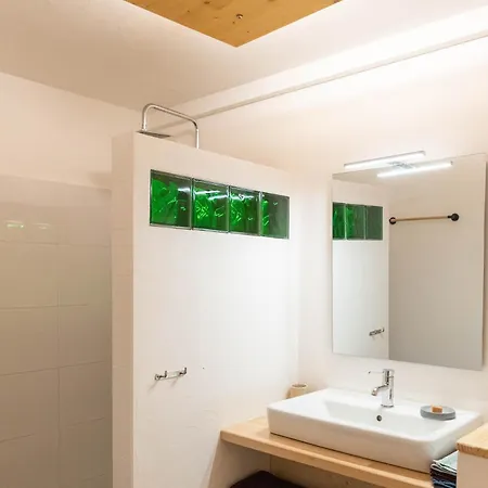 Les Balcons De La Terrasse לינה וארוחת בוקר